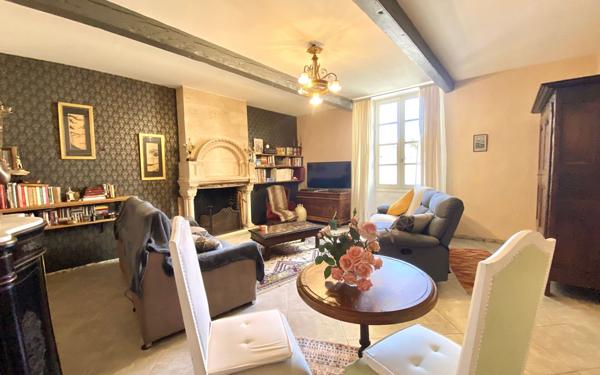 Maison à vendre    6 pièces •  Preignac