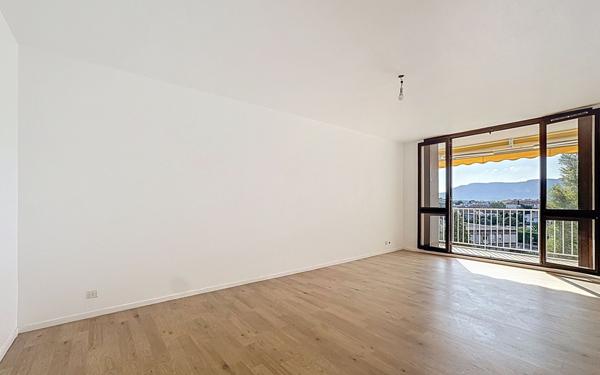 Appartement à louer    4 pièces • 79 m2 Bourg-lès-Valence