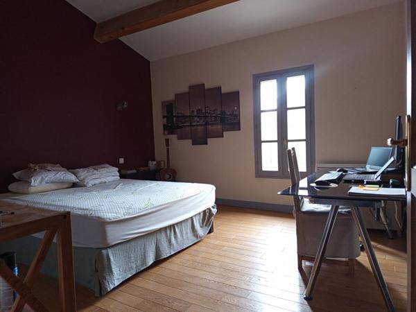 Villa 194m² sur 4500m² de terrain avec piscine Grignan 659 000HAI