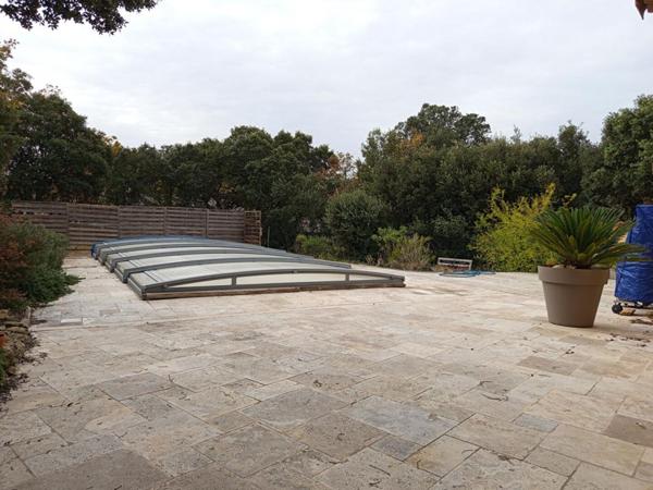 Villa 194m² sur 4500m² de terrain avec piscine Grignan 659 000HAI