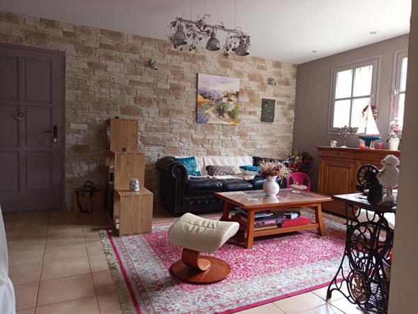 Villa 194m² sur 4500m² de terrain avec piscine Grignan 659 000HAI