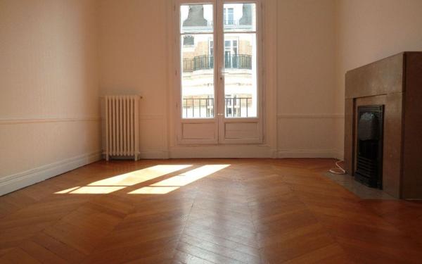 Appartement à louer    2 pièces • 44,72 m2 Issy-les-Moulineaux