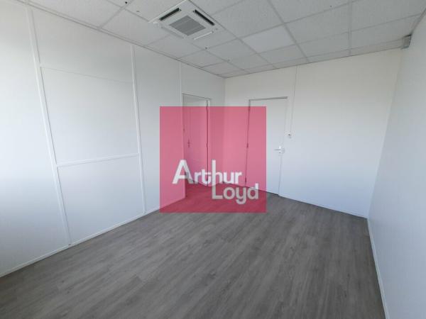 BUREAUX A LOUER COURNON D'AUVERGNE 74M²