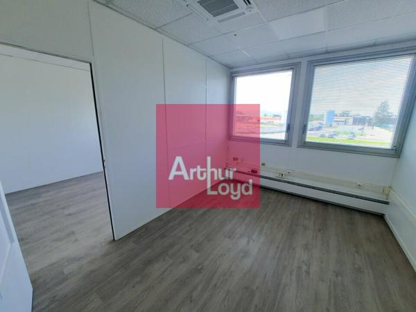 BUREAUX A LOUER COURNON D'AUVERGNE 74M²