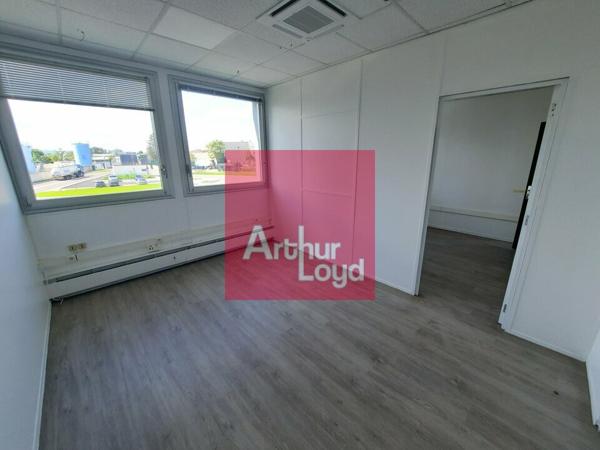 BUREAUX A LOUER COURNON D'AUVERGNE 74M²