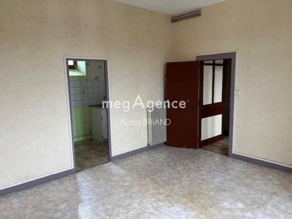 Appartement à LAVAL, 53000 - 2 pièces 52m²