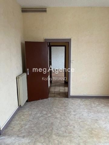 Appartement à LAVAL, 53000 - 2 pièces 52m²