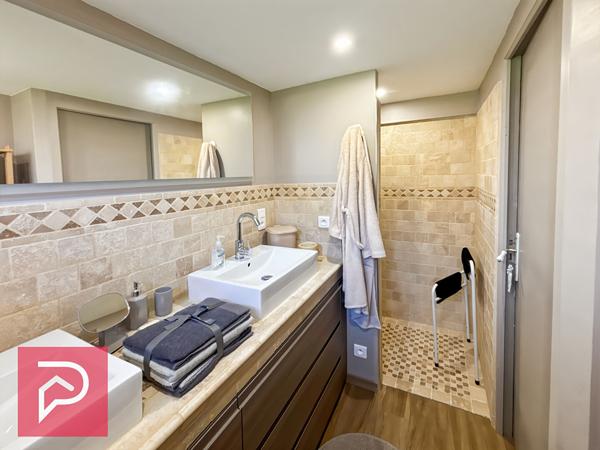 Demeure 8 pièces 230 m2