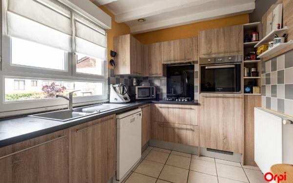 Maison à louer    6 pièces •  Muizon