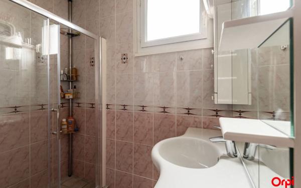 Maison à louer    6 pièces •  Muizon