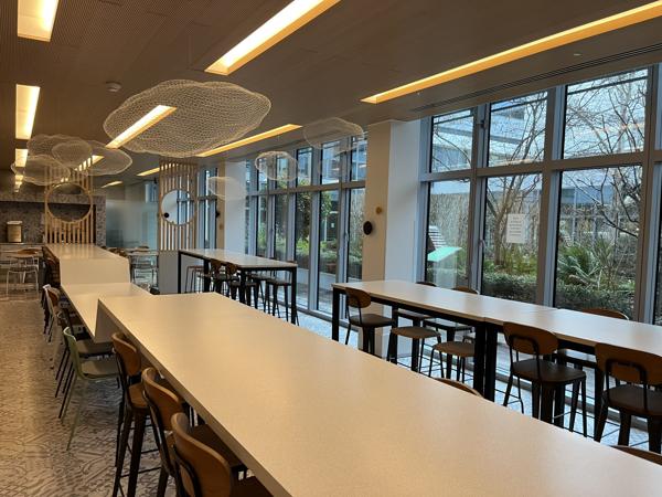Immeuble de bureaux bénéficiant de belles prestations, à Suresnes, terrasse privative possible