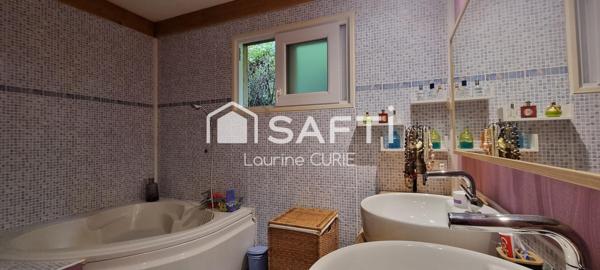 Maison 136m² avec dépendance de 50m², construction bois