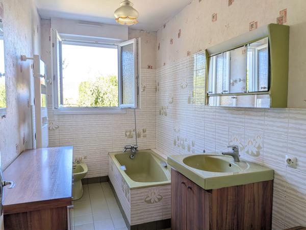 MAISON FAMILIALE 110m2 QUARTIER DESCARTES CHOLET