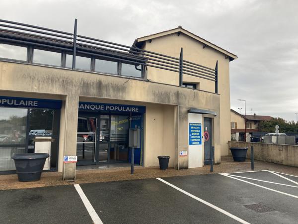 Secteur Mâcon Sud - Bureaux à louer Crêches sur Saône, visibilité exceptionnelle sur la Route Nationale