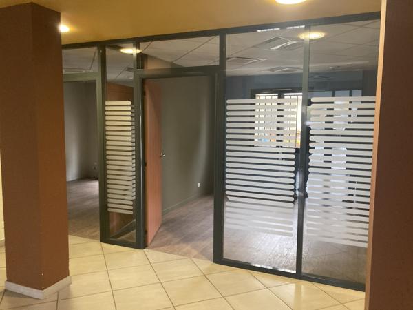 Secteur Mâcon Sud - Bureaux à louer Crêches sur Saône, visibilité exceptionnelle sur la Route Nationale