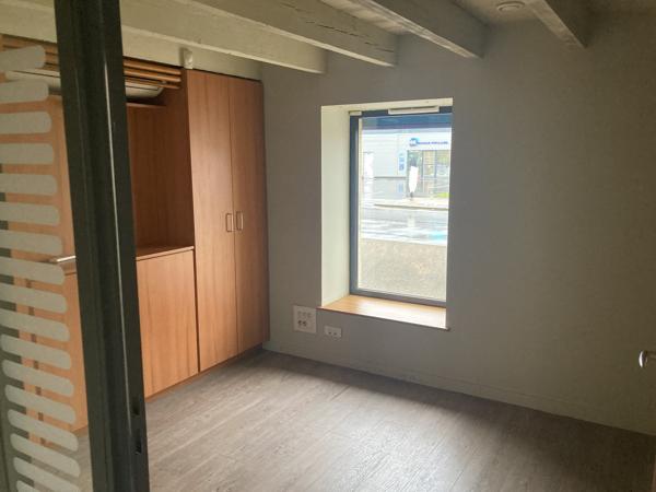 Secteur Mâcon Sud - Bureaux à louer Crêches sur Saône, visibilité exceptionnelle sur la Route Nationale