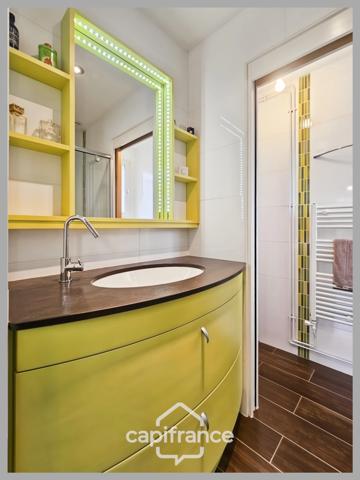 Maison à vendre 7 pièces, 180 m² BUXEROLLES (86), 5 chambres, 2 bureaux, piscine....