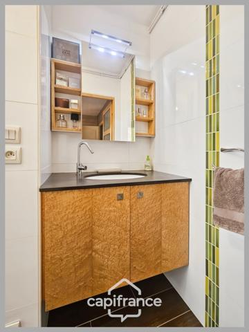 Maison à vendre 7 pièces, 180 m² BUXEROLLES (86), 5 chambres, 2 bureaux, piscine....