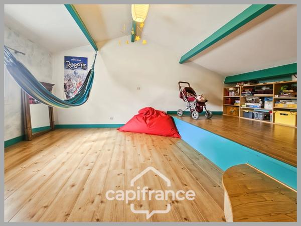 Maison à vendre 7 pièces, 180 m² BUXEROLLES (86), 5 chambres, 2 bureaux, piscine....
