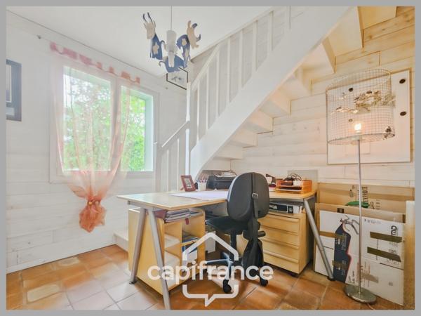 Maison à vendre 7 pièces, 180 m² BUXEROLLES (86), 5 chambres, 2 bureaux, piscine....