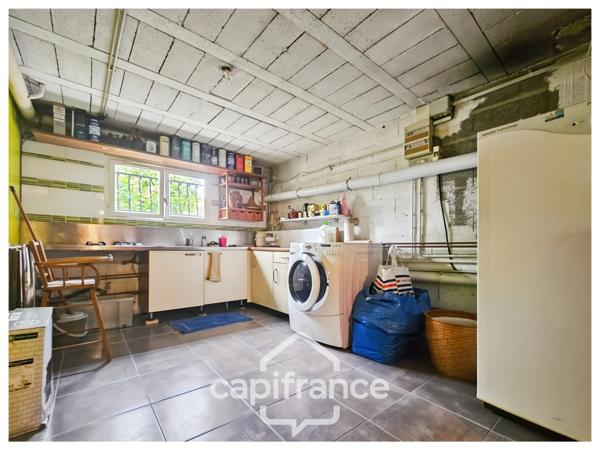 Maison à vendre 7 pièces, 180 m² BUXEROLLES (86), 5 chambres, 2 bureaux, piscine....
