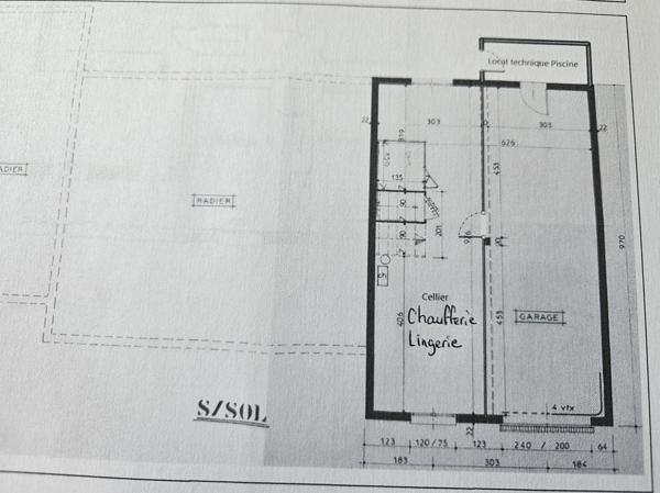 Maison à vendre 7 pièces, 180 m² BUXEROLLES (86), 5 chambres, 2 bureaux, piscine....