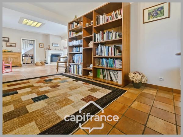 Maison à vendre 7 pièces, 180 m² BUXEROLLES (86), 5 chambres, 2 bureaux, piscine....