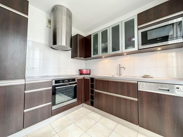 Location
                Appartement50,18 m² - 2 Pièces -
                    ISSY LES MOULINEAUX (92130)