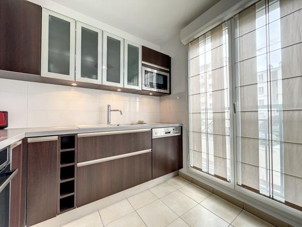 Location
                Appartement50,18 m² - 2 Pièces -
                    ISSY LES MOULINEAUX (92130)
