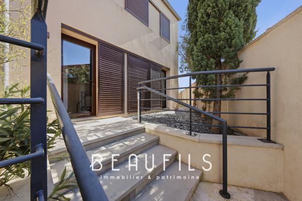 Aigues-Mortes (30220) Exclusivité - Aigues Mortes - 300m des remparts - Appartement T3 en rez-de-jardin avec 88m² d’extérieurs