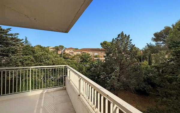 Appartement à vendre    3 pièces • 73,78 m2 Saint-Raphaël