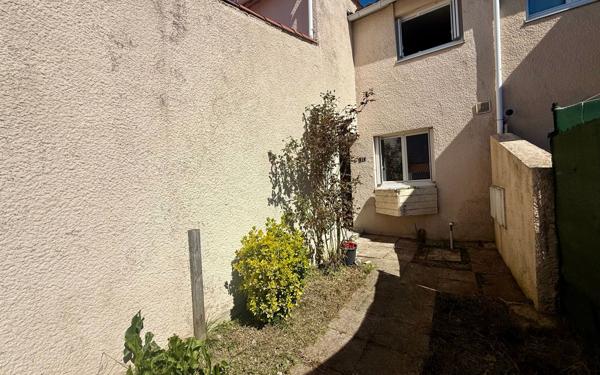 Maison à vendre    4 pièces •  Barbazan-Debat