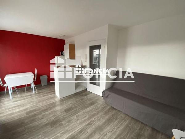 Location Studio meublé 25.05 m² - 105 RUE DE COUREILLES La Rochelle 17000