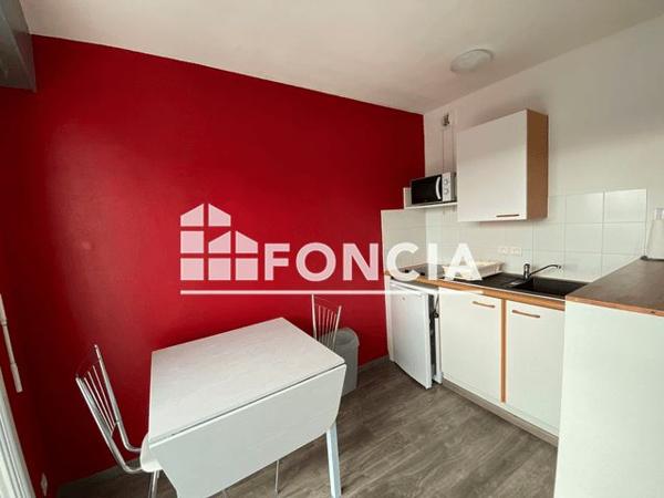 Location Studio meublé 25.05 m² - 105 RUE DE COUREILLES La Rochelle 17000