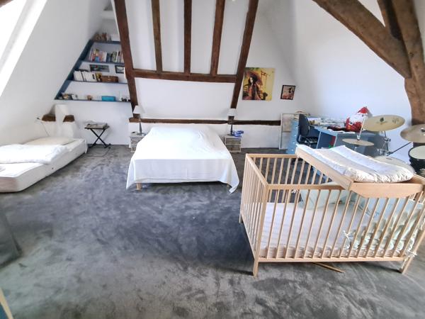 Maison 11 pièce(s) 6 chambre(s) 230 m²