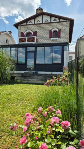 Maison Saintes année 30 - 3 chambres et garage pour Camping-car