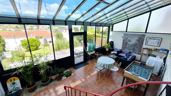 Maison Saintes année 30 - 3 chambres et garage pour Camping-car