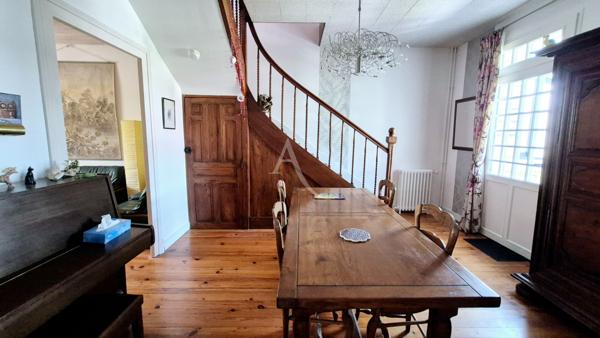 Maison Saintes année 30 - 3 chambres et garage pour Camping-car