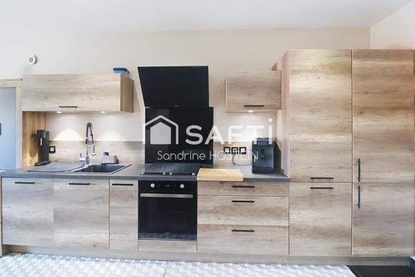 Maison rénovée de 110m2 hab avec 3 chambres, terrasse, jardin et garage