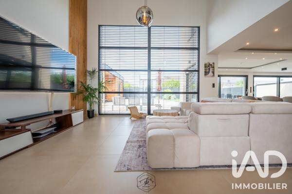 Maison à vendre 7 pièces 247 m² Guénange
