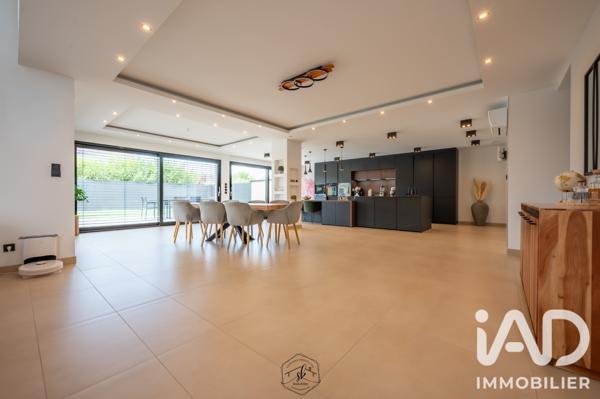 Maison à vendre 7 pièces 247 m² Guénange