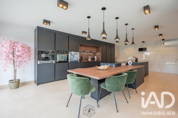 Maison à vendre 7 pièces 247 m² Guénange