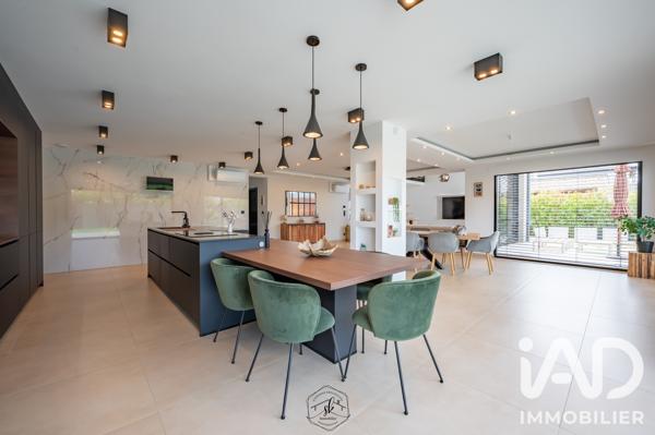 Maison à vendre 7 pièces 247 m² Guénange