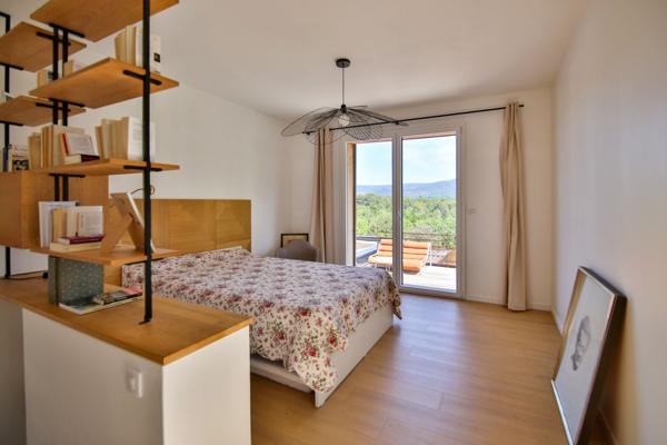 Vente Maison de luxe Malemort-du-Comtat 9 Pièces 200 m²