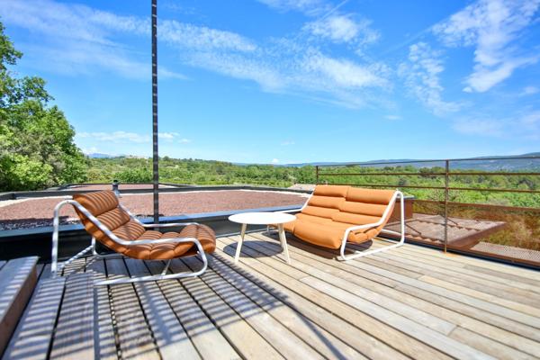 Vente Maison de luxe Malemort-du-Comtat 9 Pièces 200 m²