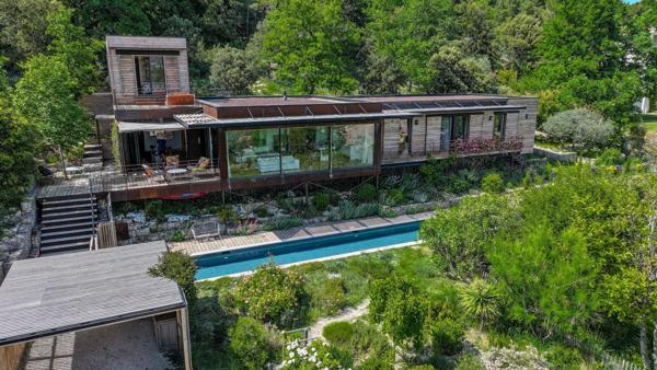Vente Maison de luxe Malemort-du-Comtat 9 Pièces 200 m²