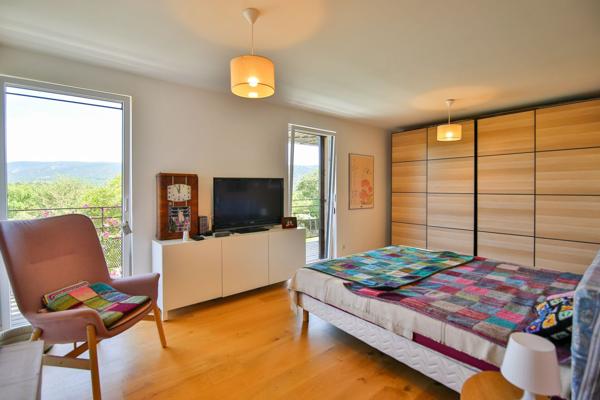 Vente Maison de luxe Malemort-du-Comtat 9 Pièces 200 m²