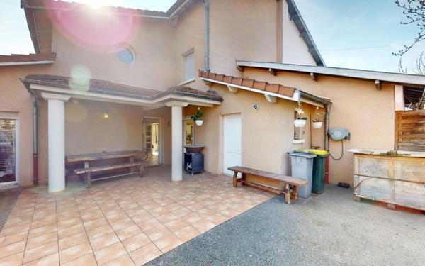 Maison à vendre    5 pièces • 132,46 m2 Villeurbanne
