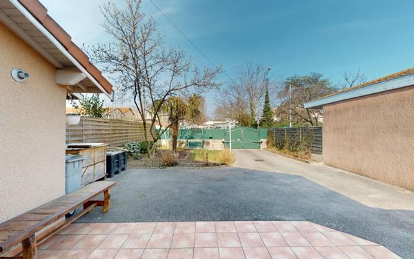 Maison à vendre    5 pièces • 132,46 m2 Villeurbanne