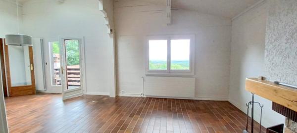 Saint-Jean-de-Gonville (01630) Maison 6 pièces avec piscine et terrain